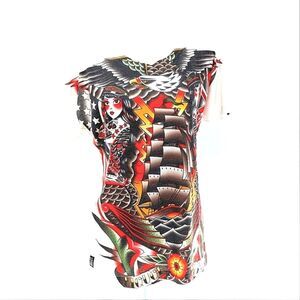Liquor Brand Mermaid Pirate Ship Ocean Short Sleeve White Graphic T-Shirt Size M